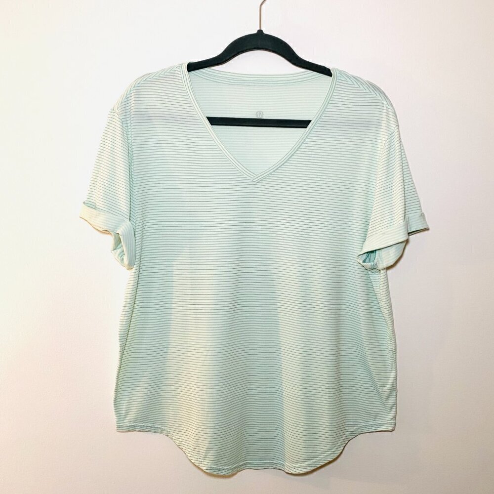 Lululemon Love Tee V Neck in Pima Cotton Mint with mini stripe Size 12